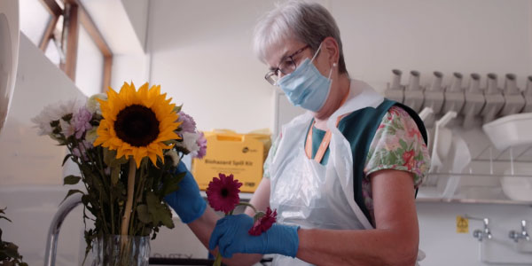 ward-volunteer-featured Hospice Ward Volunteer