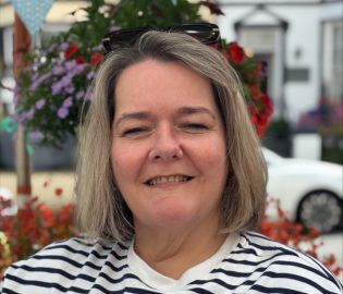 Trustee Nikki Thomas